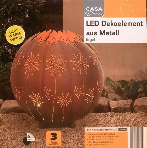 Dekoracja LED metalowa do ogrodu kula 32 cm Casa Deco