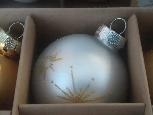 Bombki szklane srebrne i złote 15 szt średnica 6 cm